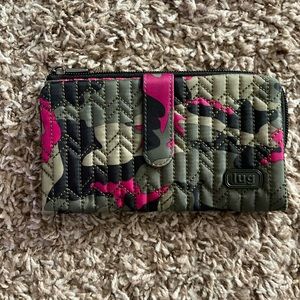 Lug Tram Wallet - Camo Orchid